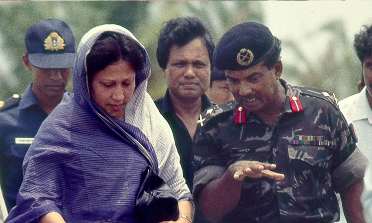 আপসহীন নেত্রী বেগম খালেদা জিয়া