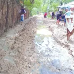 তিন কিলোমিটার সড়কে জনদুর্ভোগ