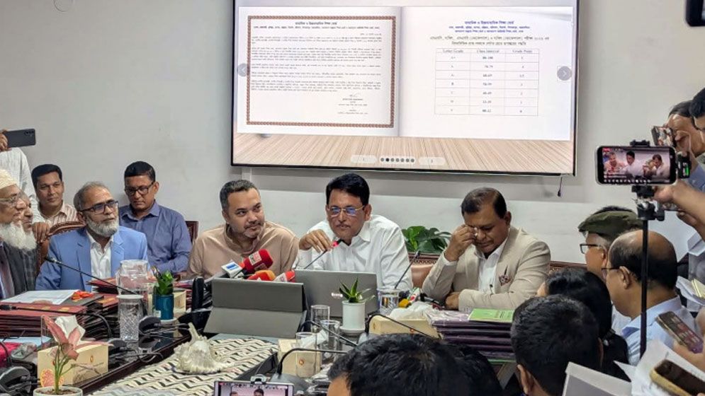 ‘মন খুলে গান গাওয়া যায়, নম্বর দেওয়া যায় না’