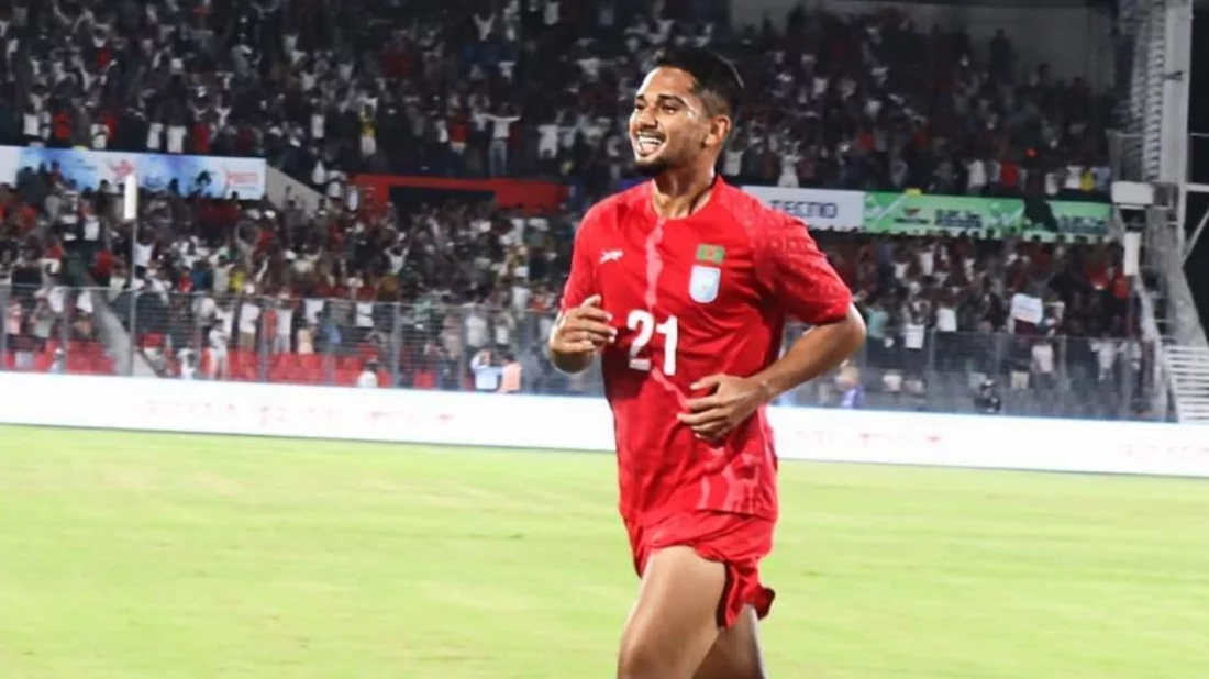 বিমানের যান্ত্রিক ত্রুটিতে ইতালিতে আটকা পড়েছেন বাংলাদেশের ফুটবলার